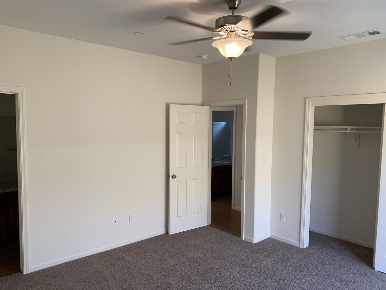 496 N 4th St #A - Photo 7 of 14