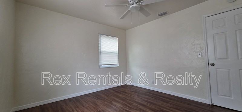 4722 12th Ave S - Photo 7 of 13