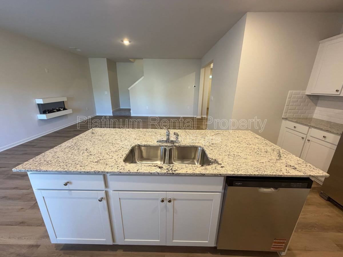 46 Rustin Rdg - Photo 7 of 10