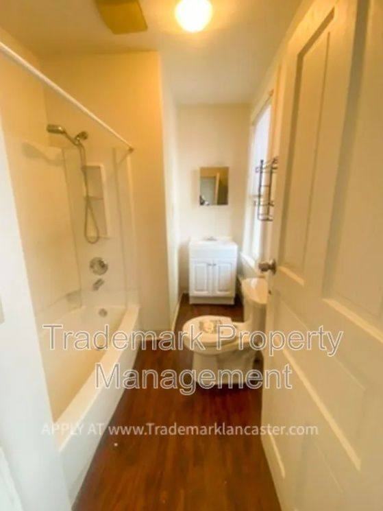 517 W James St #3 - Photo 5 of 8