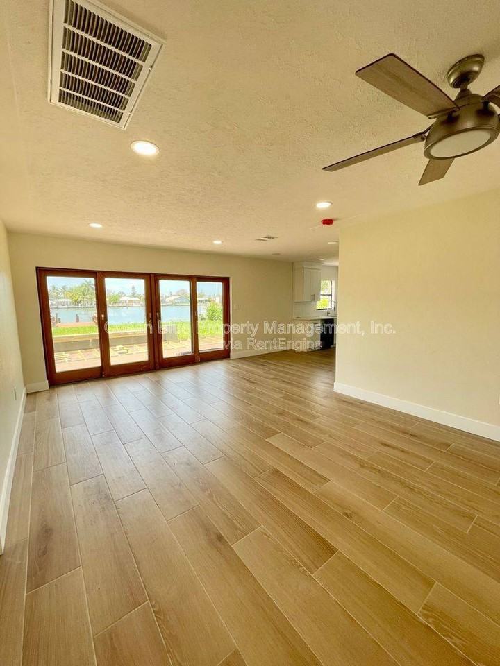724 Sunset Cv - Photo 2 of 10