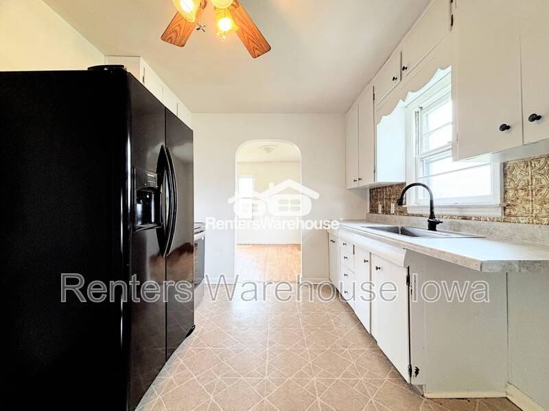 3287 Cumming Rd - Photo 3 of 11