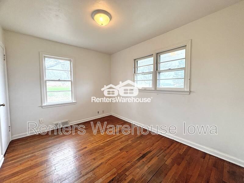 3287 Cumming Rd - Photo 7 of 11