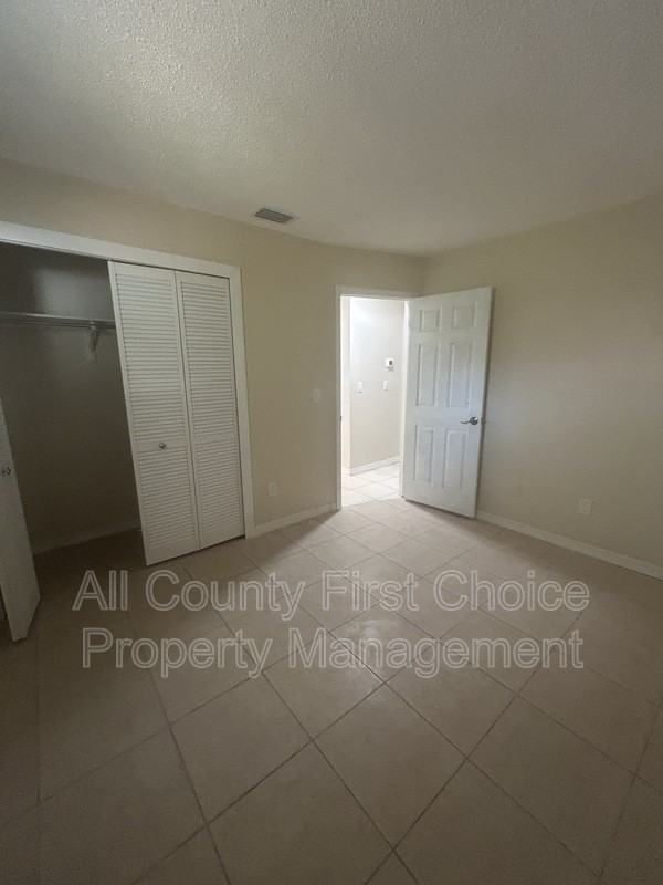 7061 58th St N #C - Photo 5 of 11