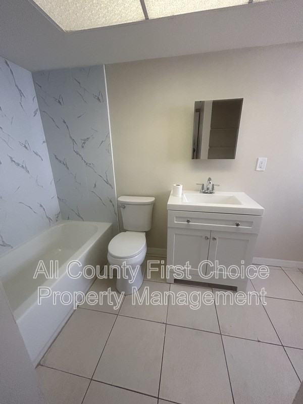 7061 58th St N #C - Photo 7 of 11