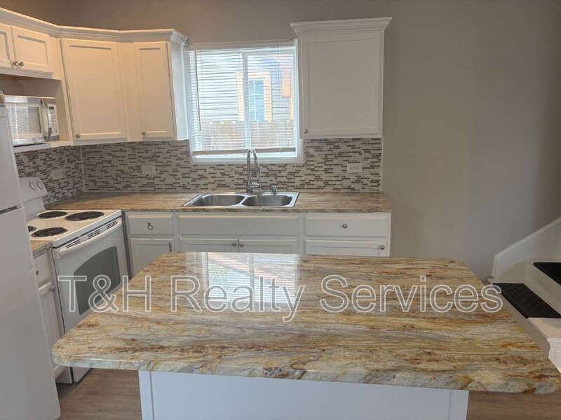 731 N Arnolda Ave - Photo 6 of 16