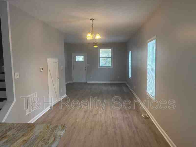 731 N Arnolda Ave - Photo 7 of 16