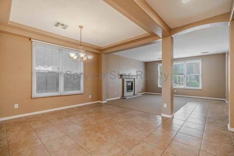 2214 E Chanute Pass - Photo 5 of 31