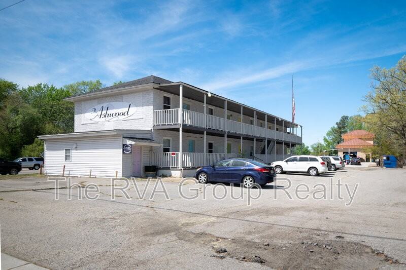 3805 Woodlawn St #12 - Photo 2 of 25