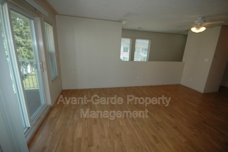 4405 37 St #8 - Photo 4 of 20