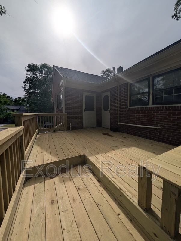 310 N Gulf St - Photo 2 of 24