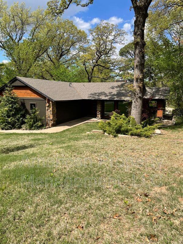 3711 E 108th St - Photo 2 of 50