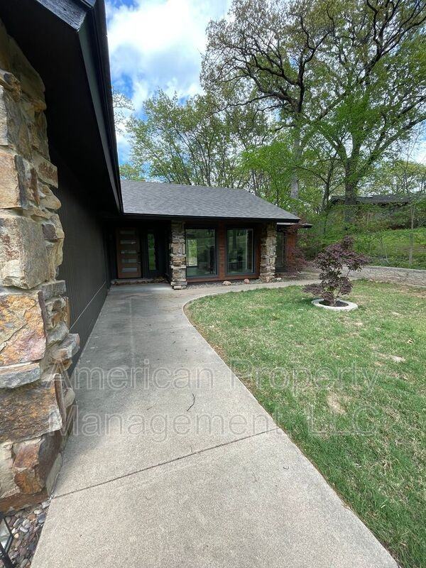 3711 E 108th St - Photo 5 of 50