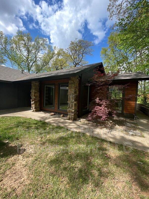 3711 E 108th St - Photo 6 of 50