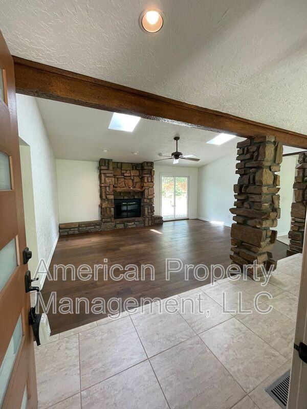 3711 E 108th St - Photo 7 of 50