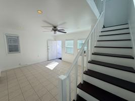 featured image of 1027 E 2nd St