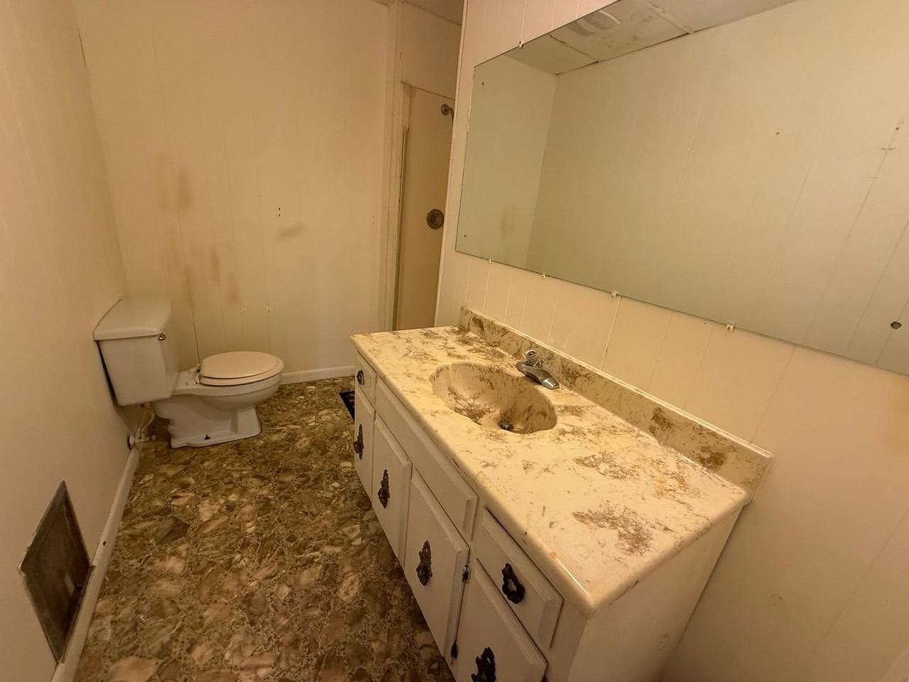 19 1/2 S Jefferson Ave - Photo 3 of 9