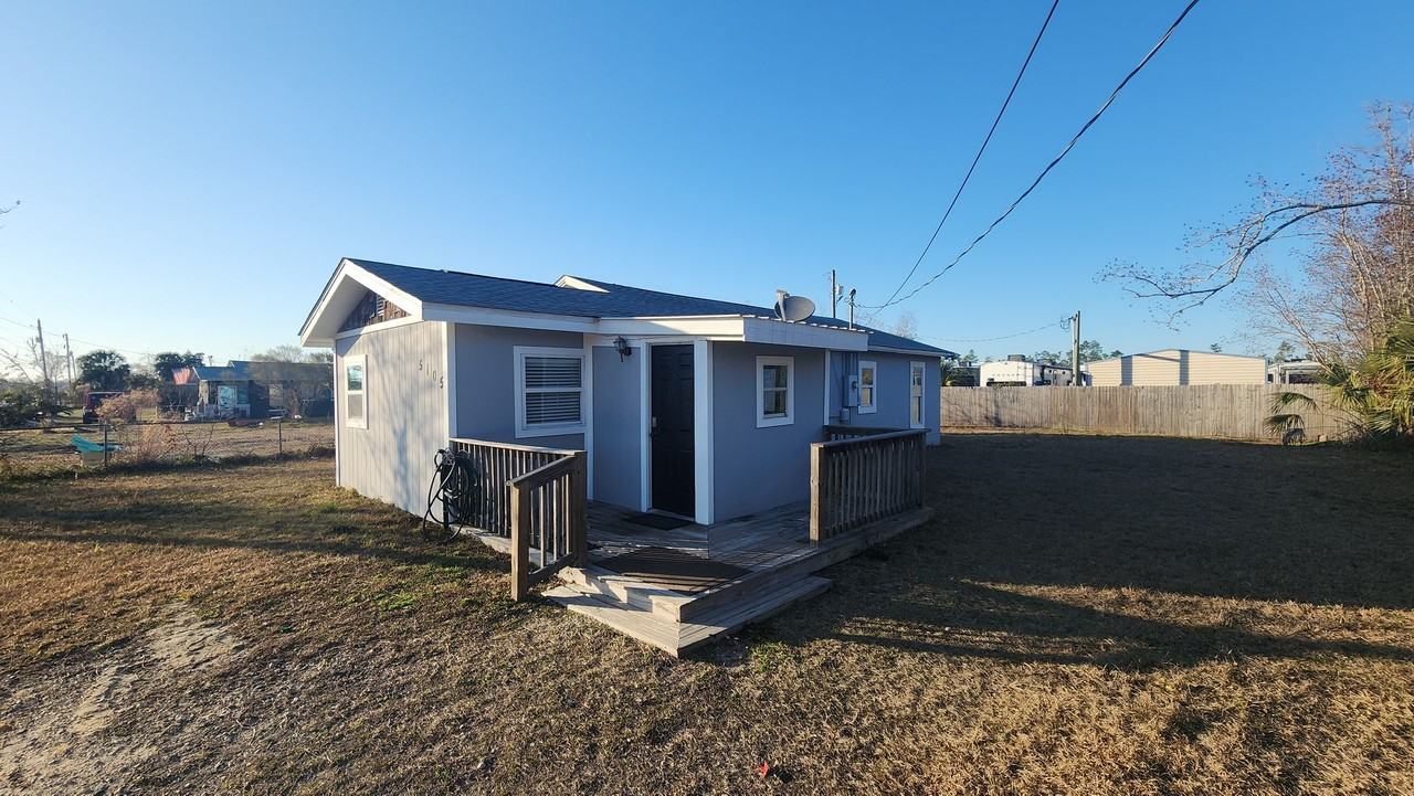 5105 E 14th St - Photo 2 of 15