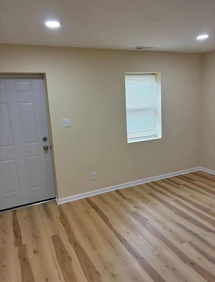 2306 Vermont St - Photo 4 of 15