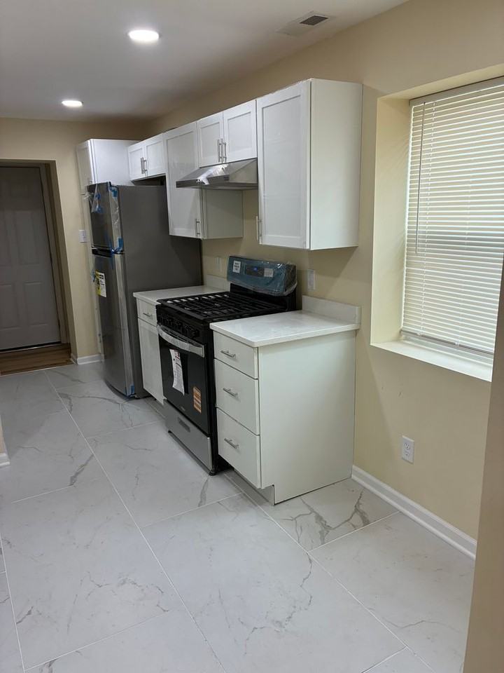 2306 Vermont St - Photo 5 of 15