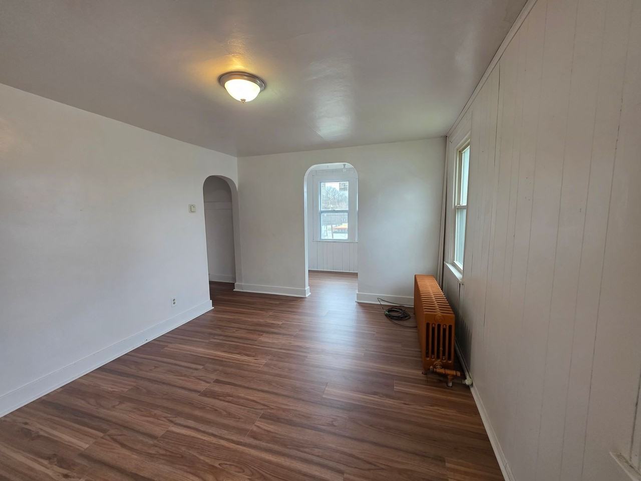 703 703 1/2 Waddell Ave - Photo 2 of 11