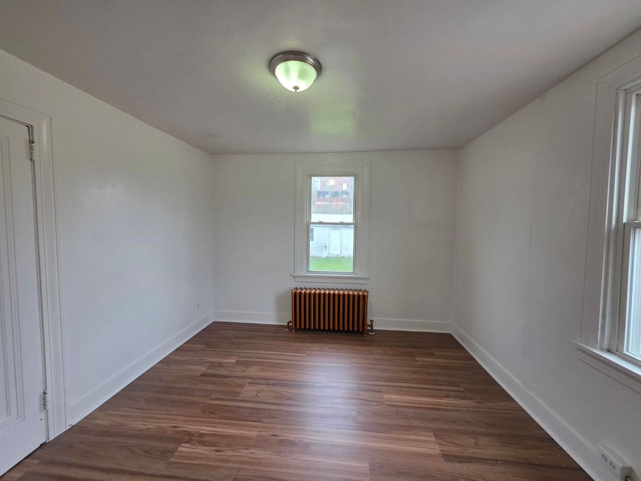 703 703 1/2 Waddell Ave - Photo 5 of 11