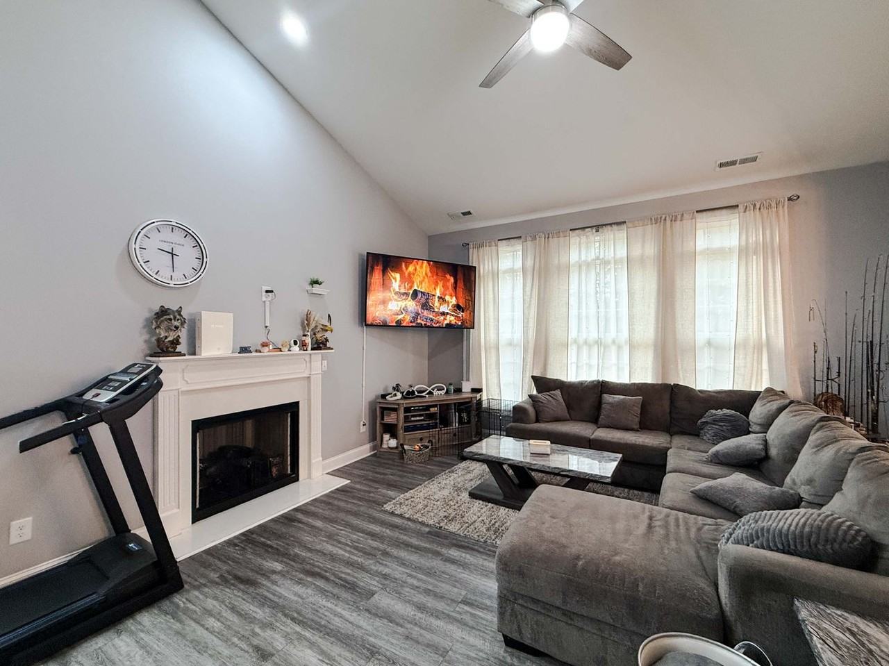 7019 Laurinburg Rd - Photo 5 of 21