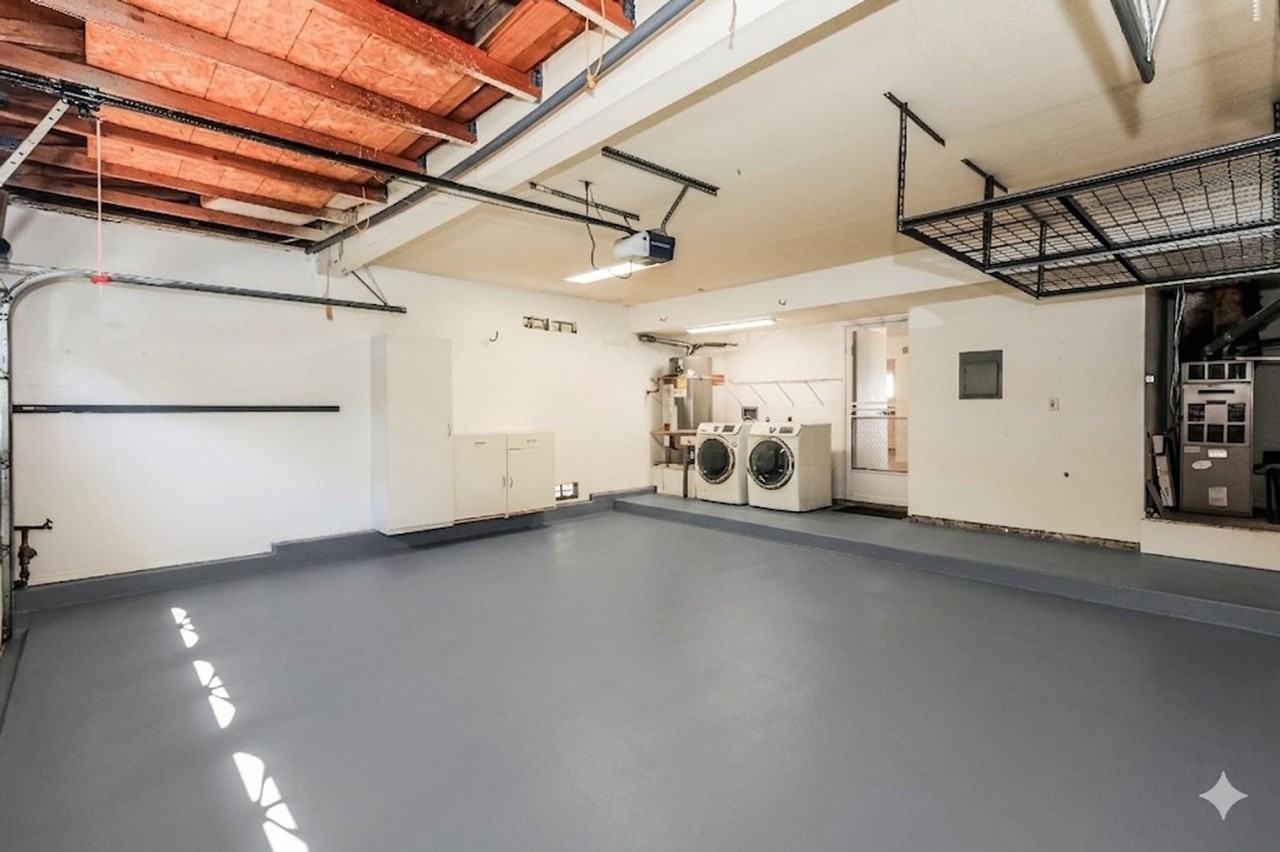 26981 Glencoe - Photo 2 of 18