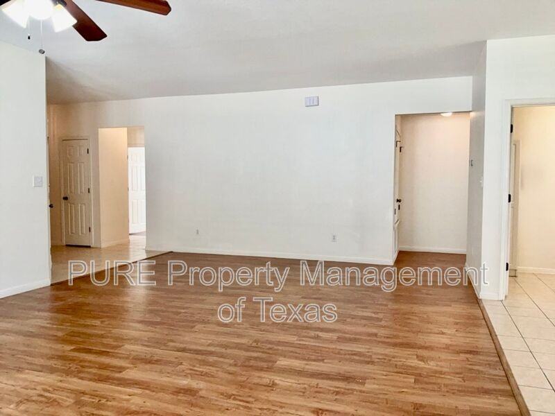 7833 Squirrel Hollow Dr - Photo 4 of 22