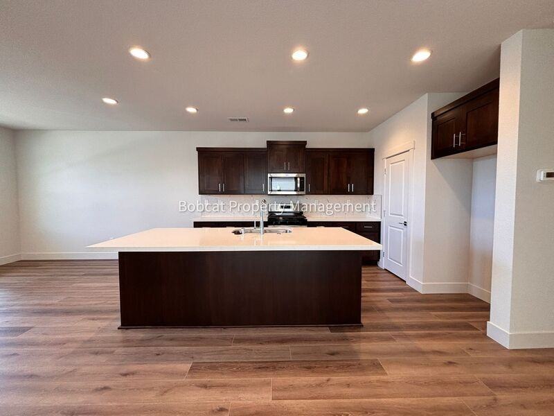 1150 Little Ln - Photo 5 of 38