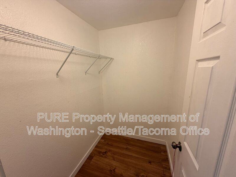 1706 E 56th St #2 - Photo 4 of 10