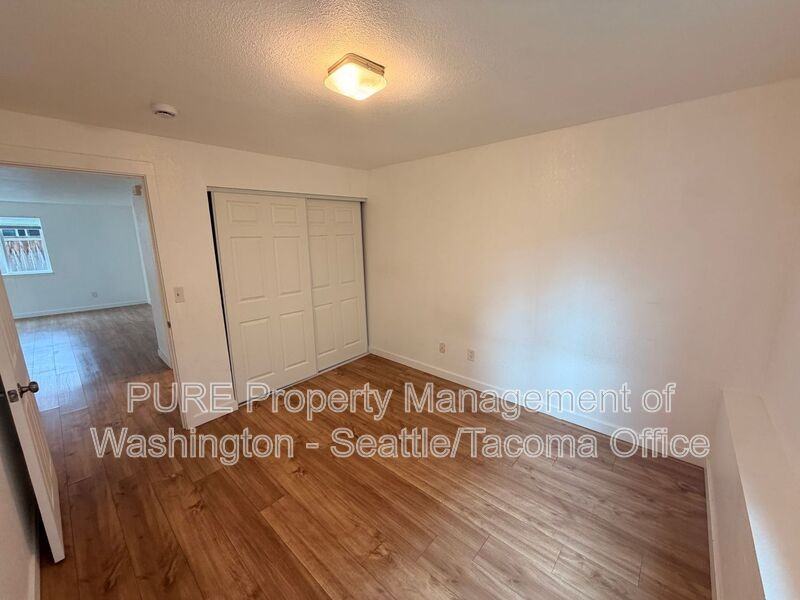 1706 E 56th St #2 - Photo 6 of 10