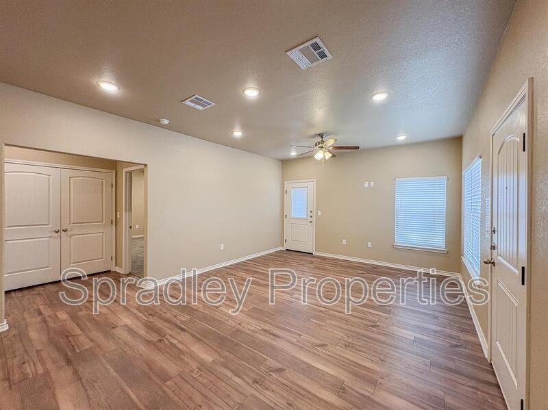1044 Hibiscus Unit B - Photo 2 of 13
