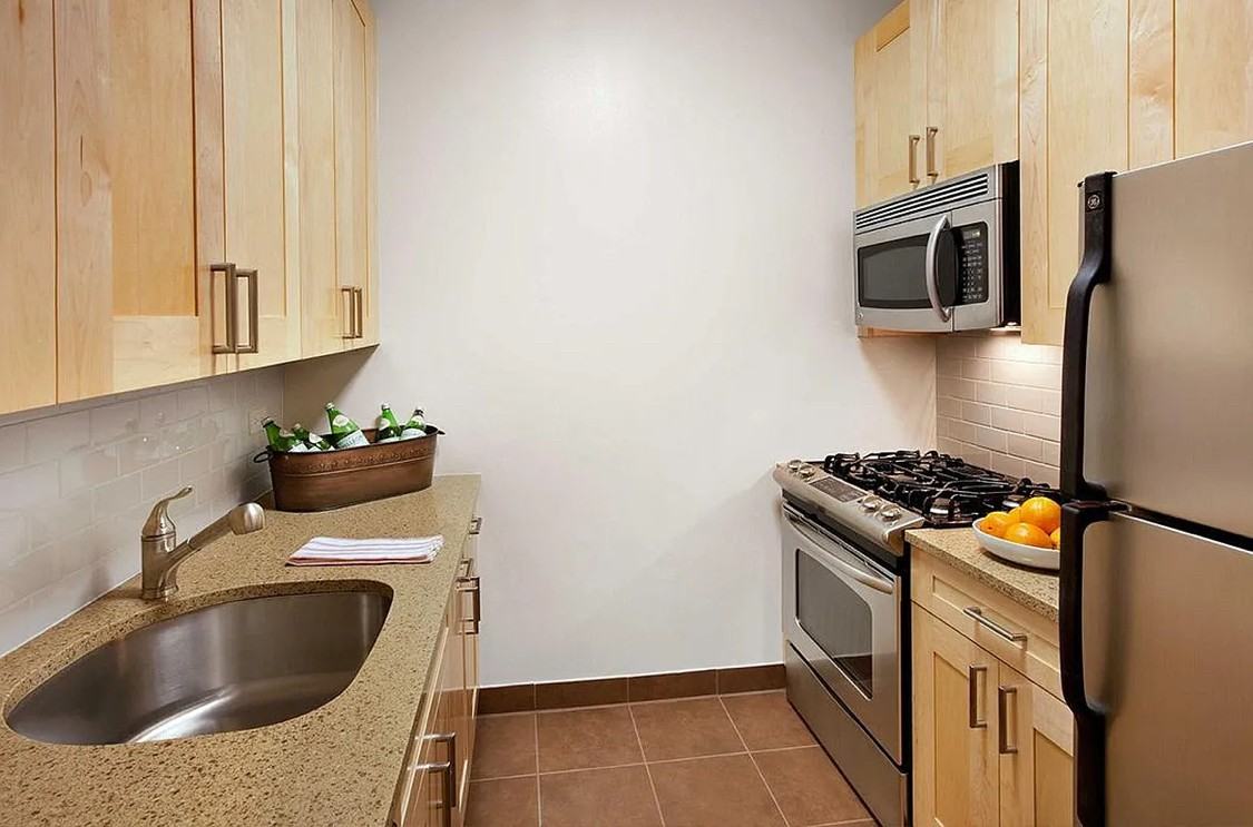 21 West St #16B - Photo 3 of 6