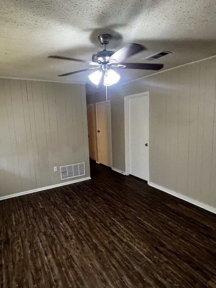 6617 Whippoorwill Ln - Photo 3 of 17