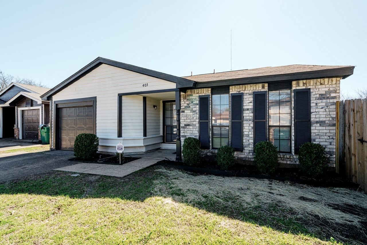 403 Jones St - Photo 3 of 29