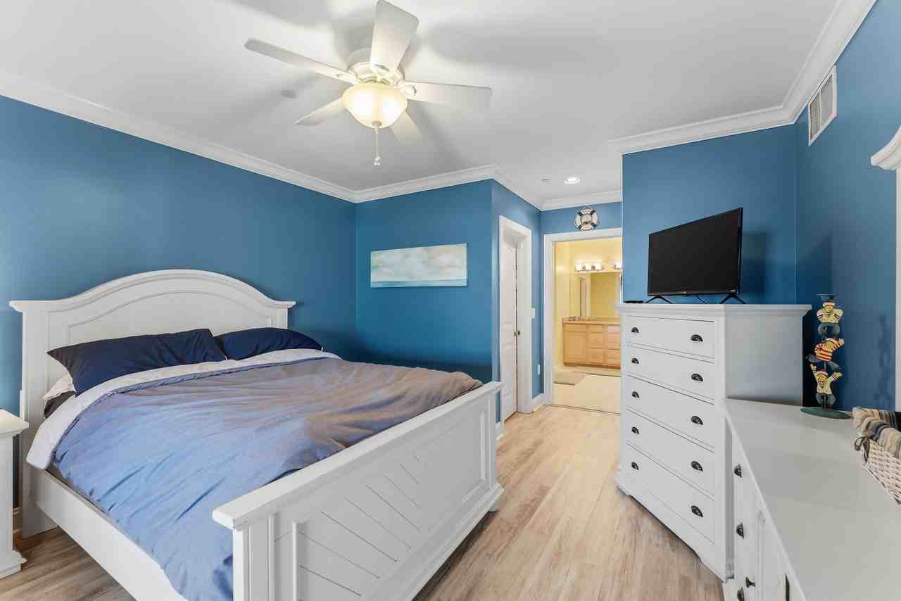 101 W Spruce Ave - Photo 4 of 12