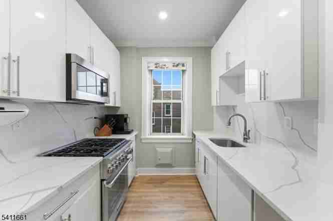 133 Summit Ave - Photo 2 of 10