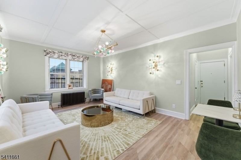 133 Summit Ave - Photo 3 of 10