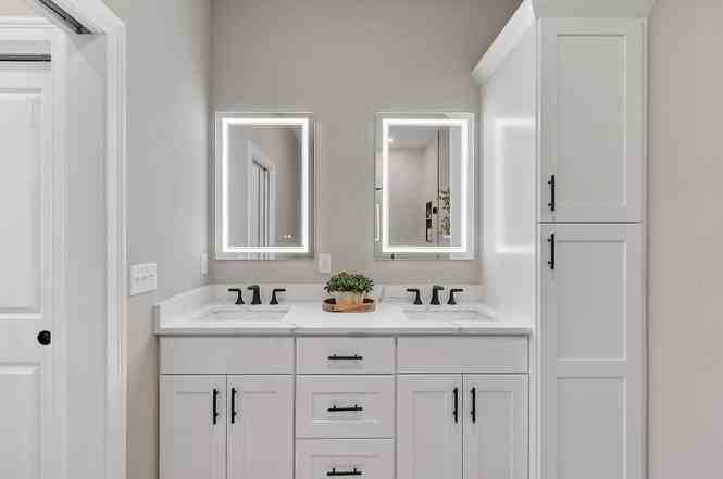 47 Lafayette Pl - Photo 2 of 10