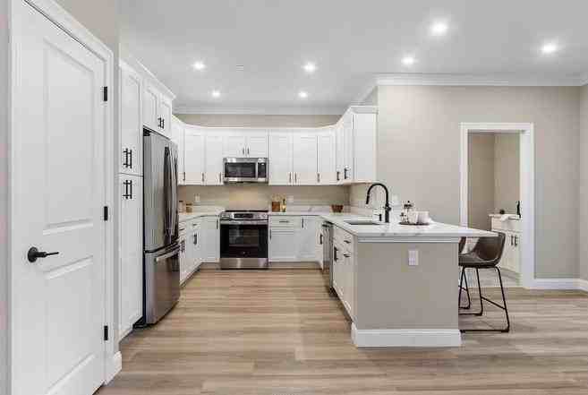 47 Lafayette Pl - Photo 4 of 10