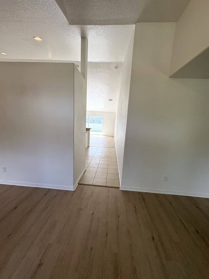 6881 Sw 128th Street Rd - Photo 2 of 24