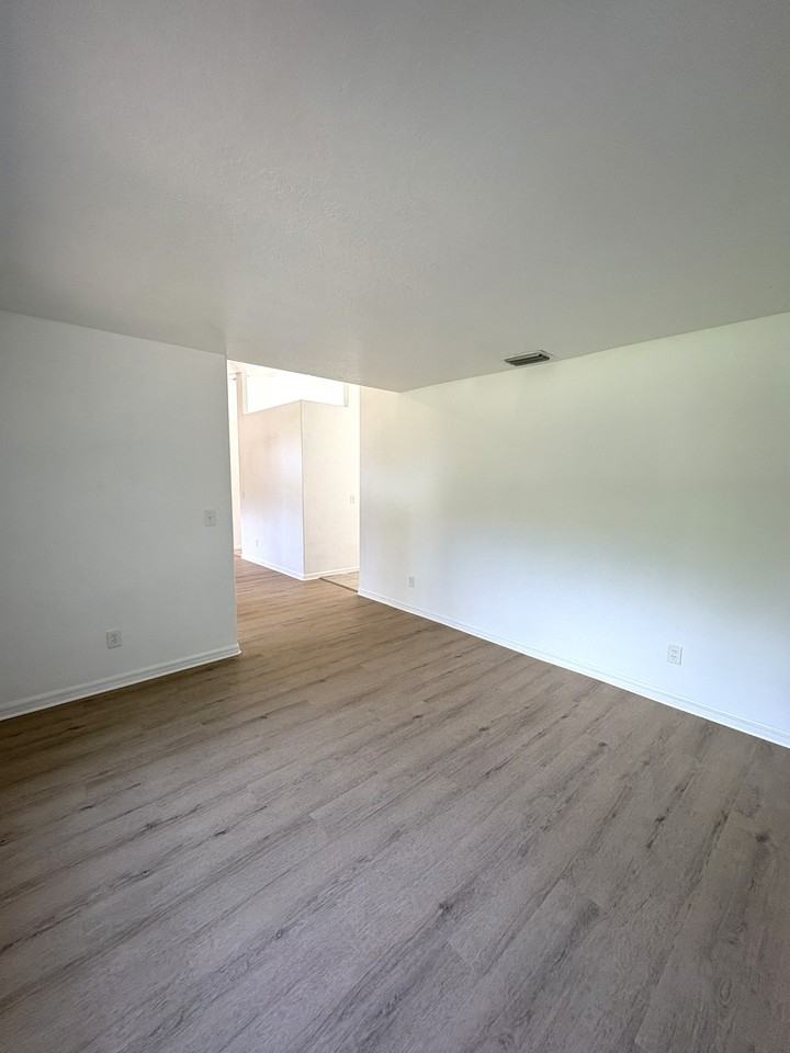 6881 Sw 128th Street Rd - Photo 4 of 24