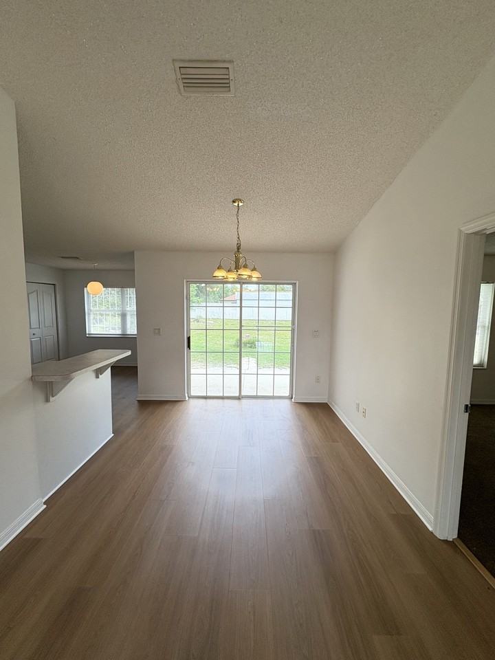 3897 Sw 139th Street Rd - Photo 4 of 18