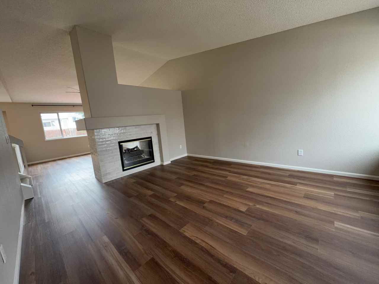 5921 Fossil Dr - Photo 2 of 18