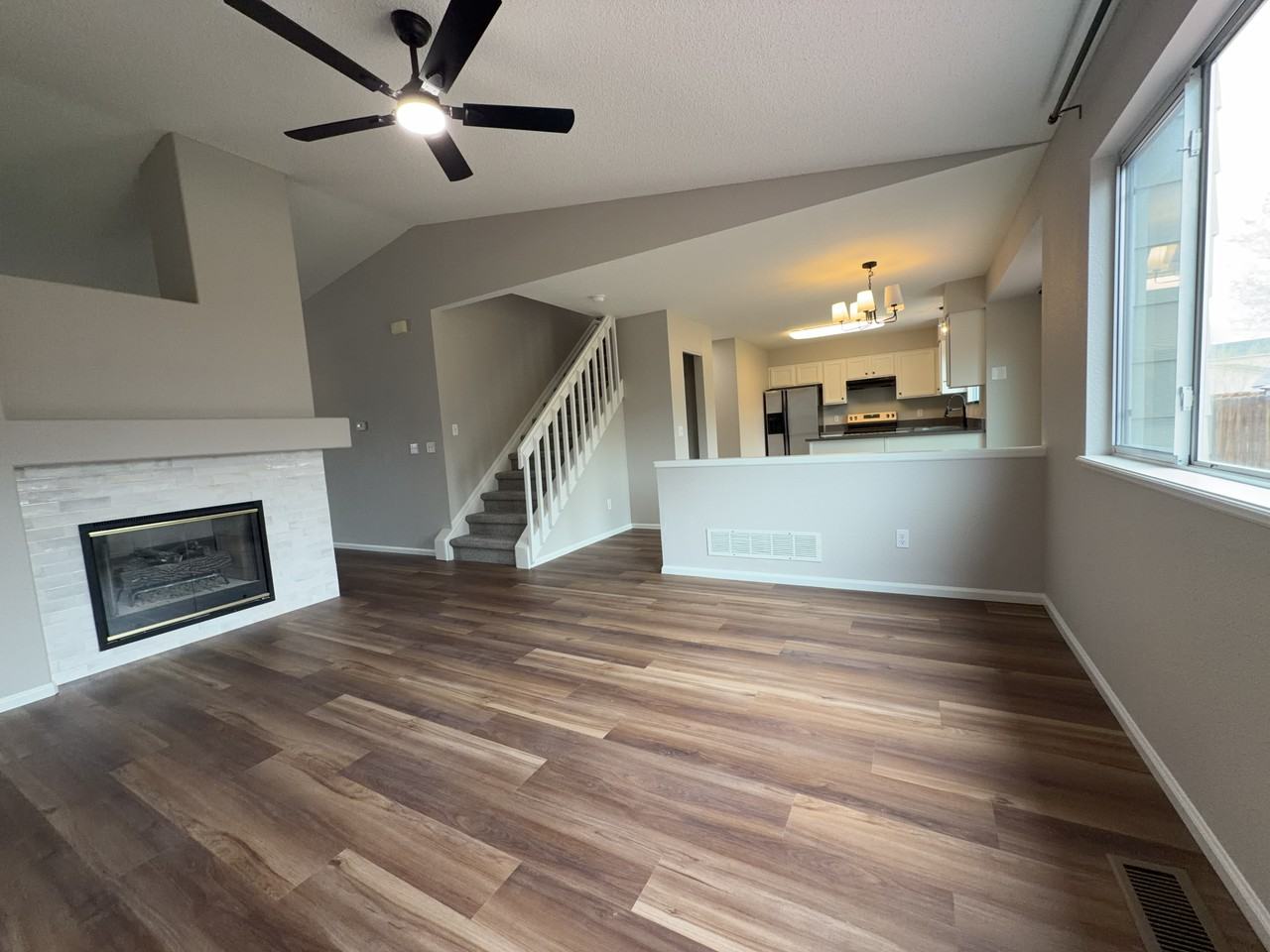 5921 Fossil Dr - Photo 5 of 18