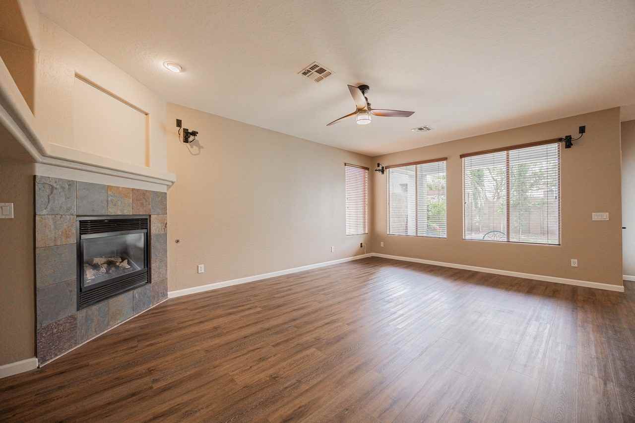 6539 W Jomax Rd - Photo 4 of 38