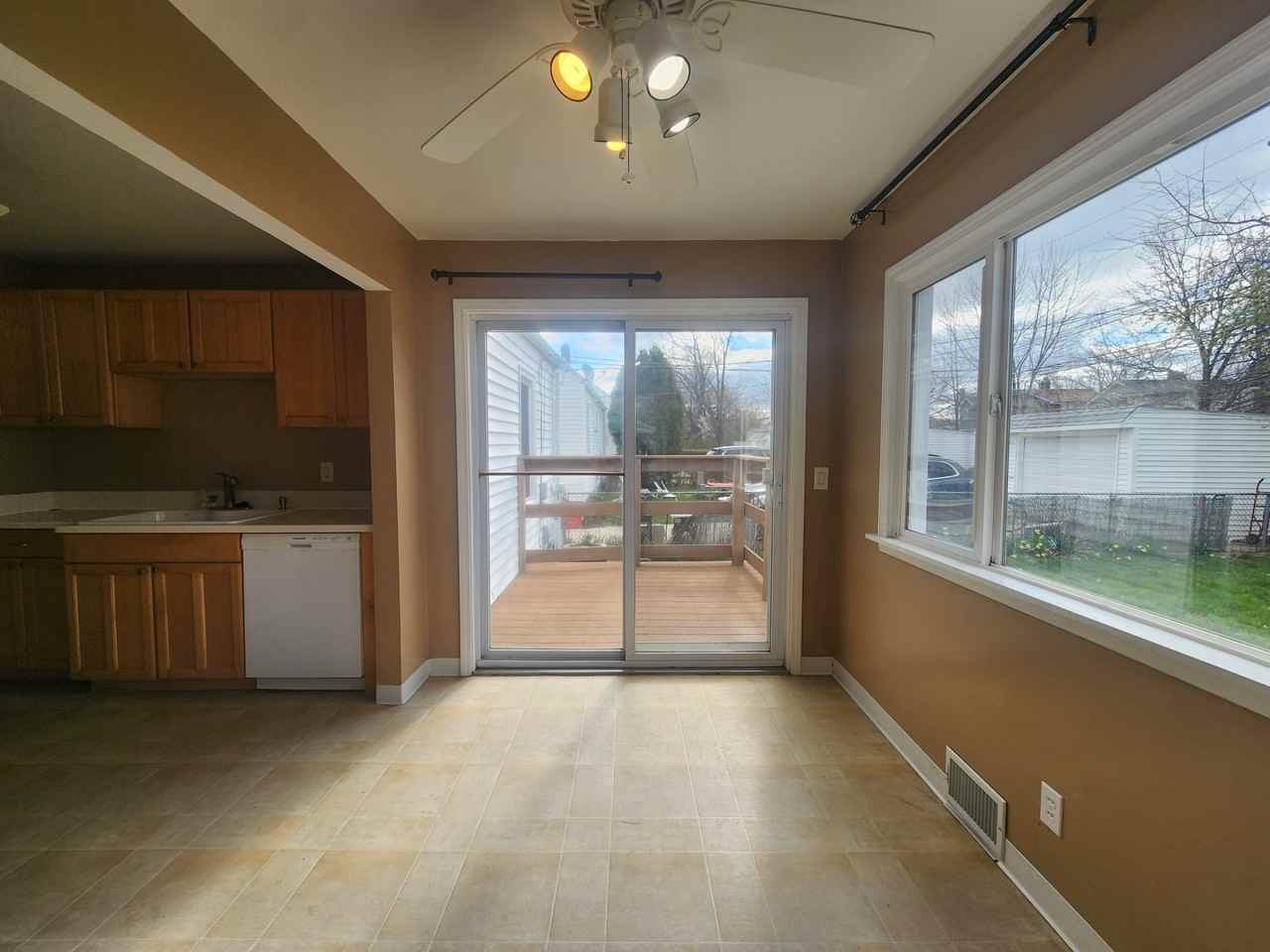 20500 Morris Ave - Photo 6 of 13