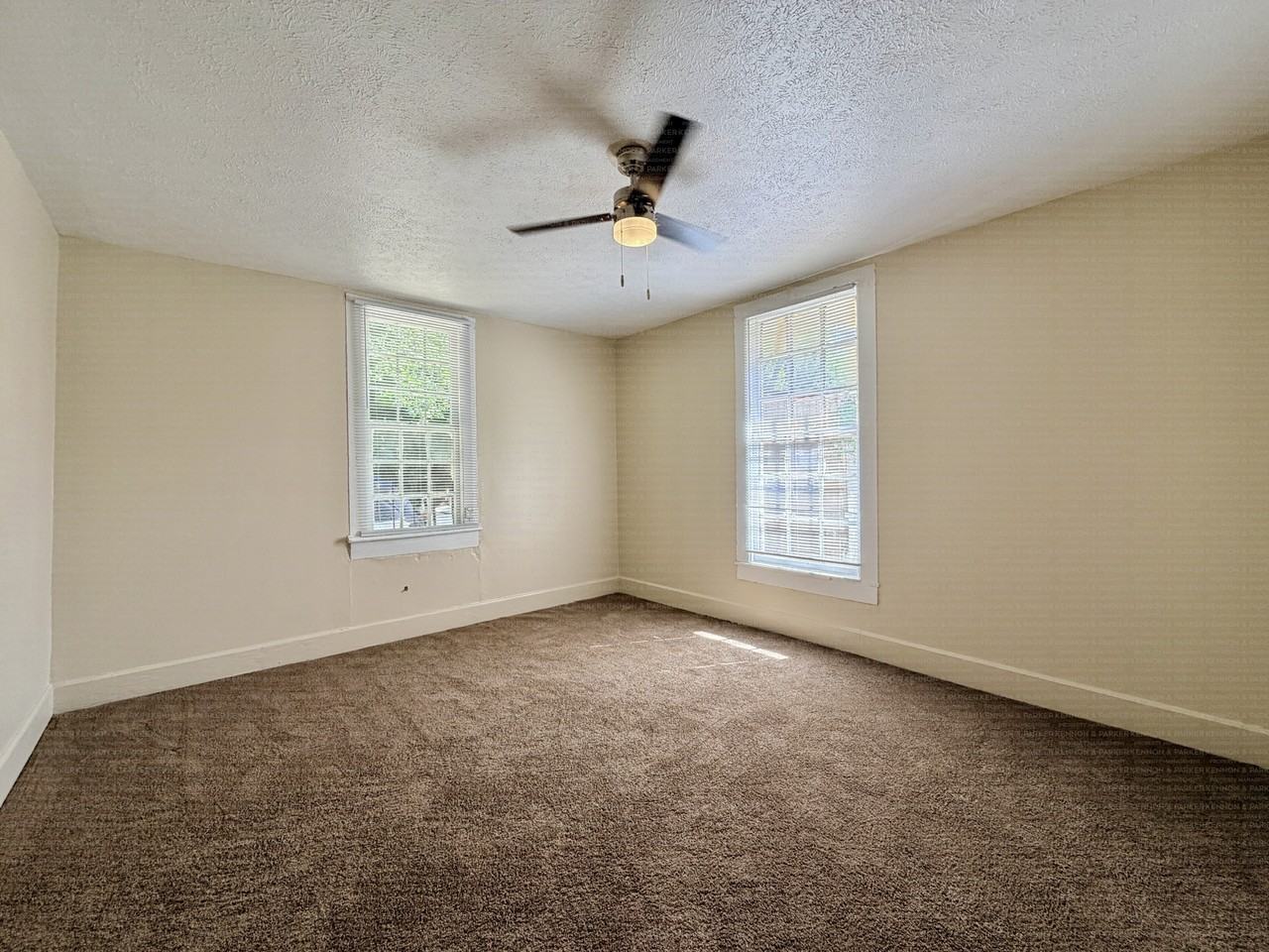 1105 30th St #C - Photo 5 of 6