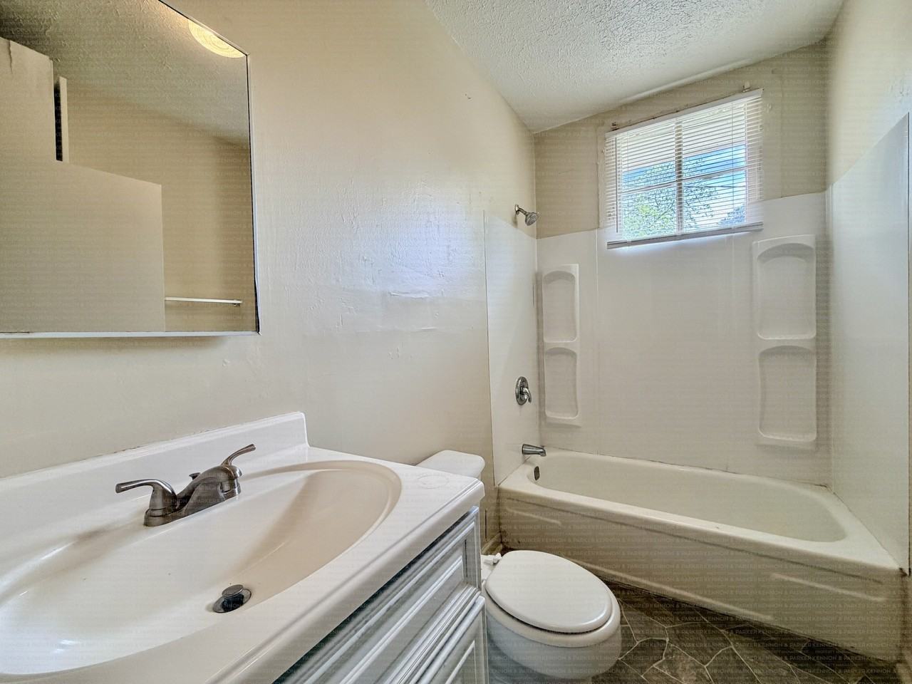 1105 30th St #C - Photo 6 of 6